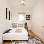 The West Hill Place - Dazzling 2Bdr Flat