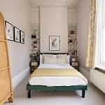 The West Hill Place - Dazzling 2Bdr Flat