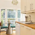 The West Hill Place - Dazzling 2Bdr Flat