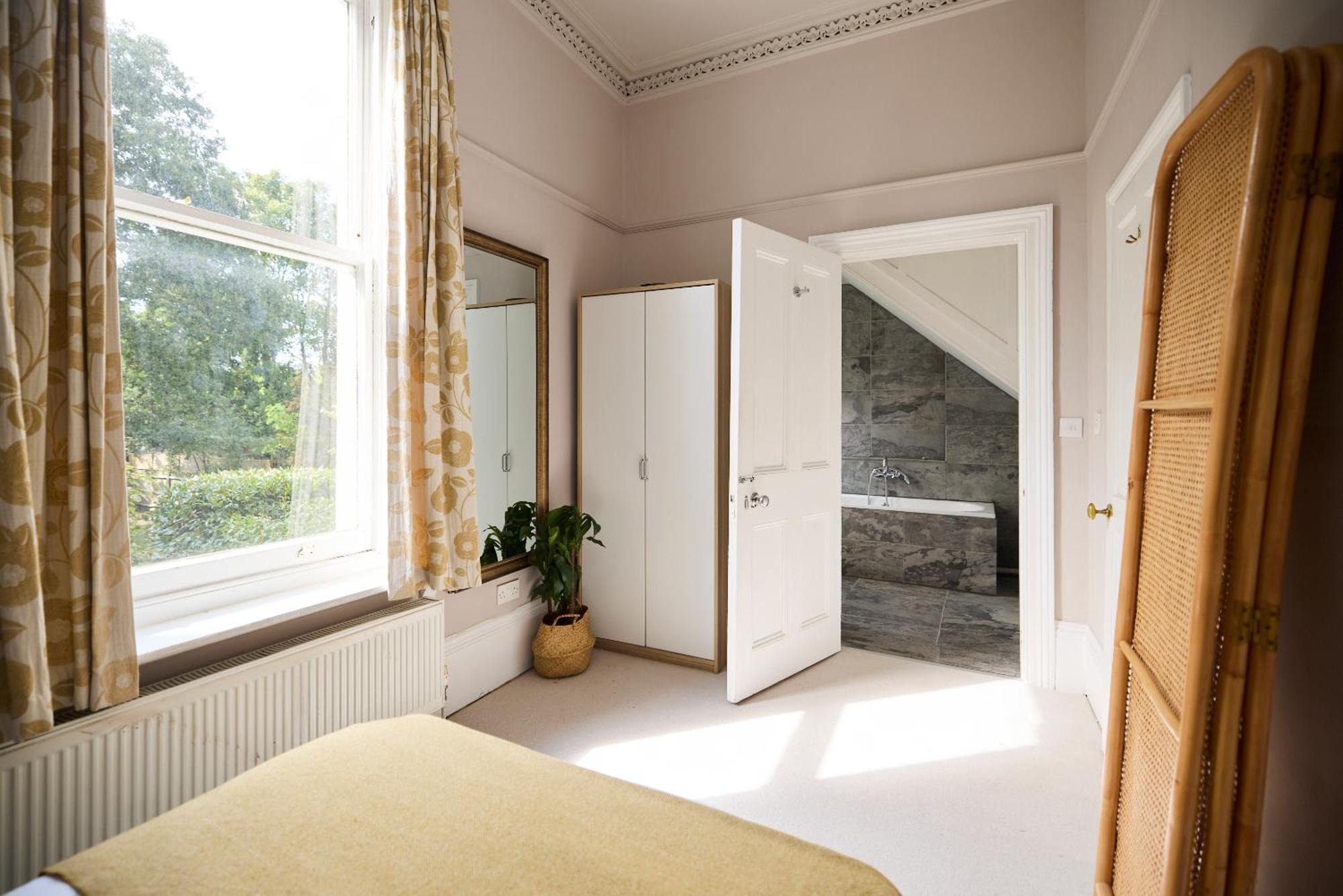 The West Hill Place - Dazzling 2bdr Flat * Londra